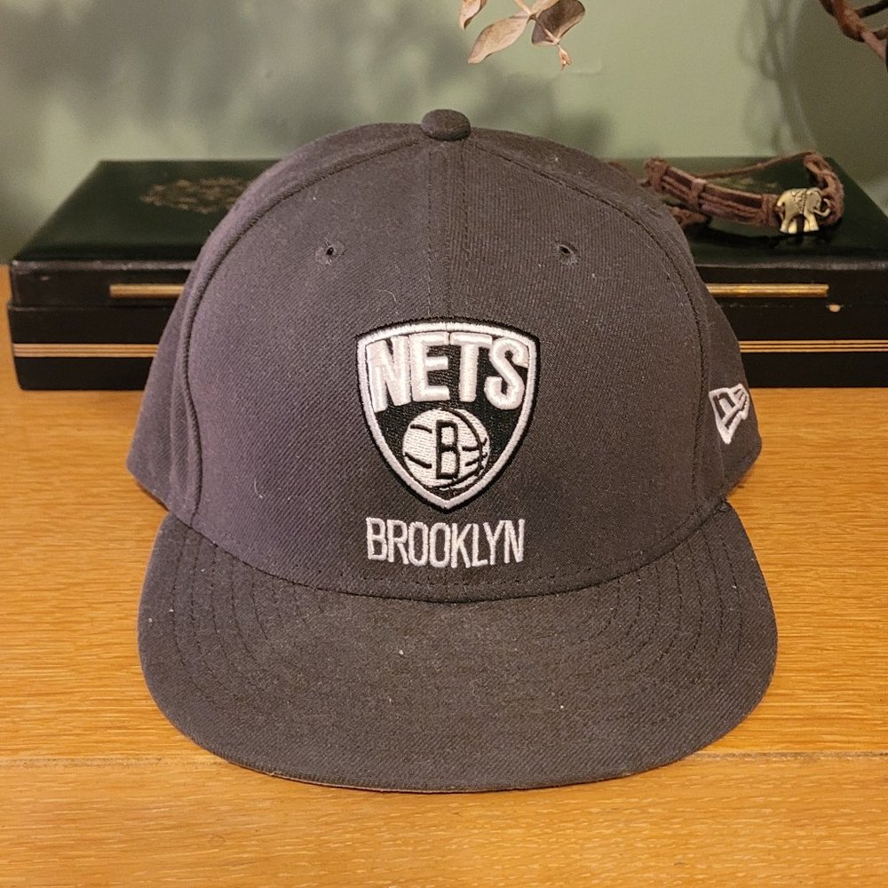 NEW ERA BROOKLYN NETS FITTED NBA BASEBALL CAP HAT 7 1/4 59 FIFTY DARK GRAY